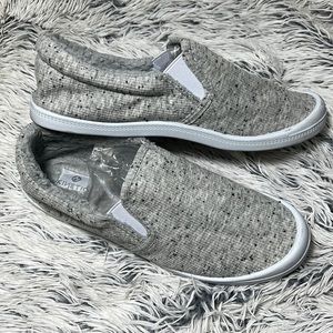 Kinetic Sz 8 Light Grey Ribbed Slip On Shoes